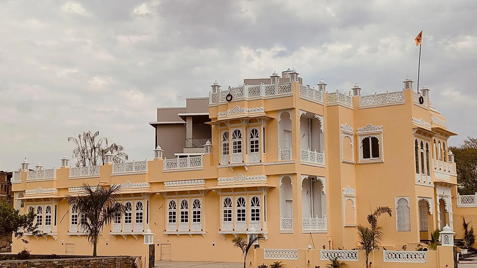 Hotel The Rajshahi Vilas Udaipur India